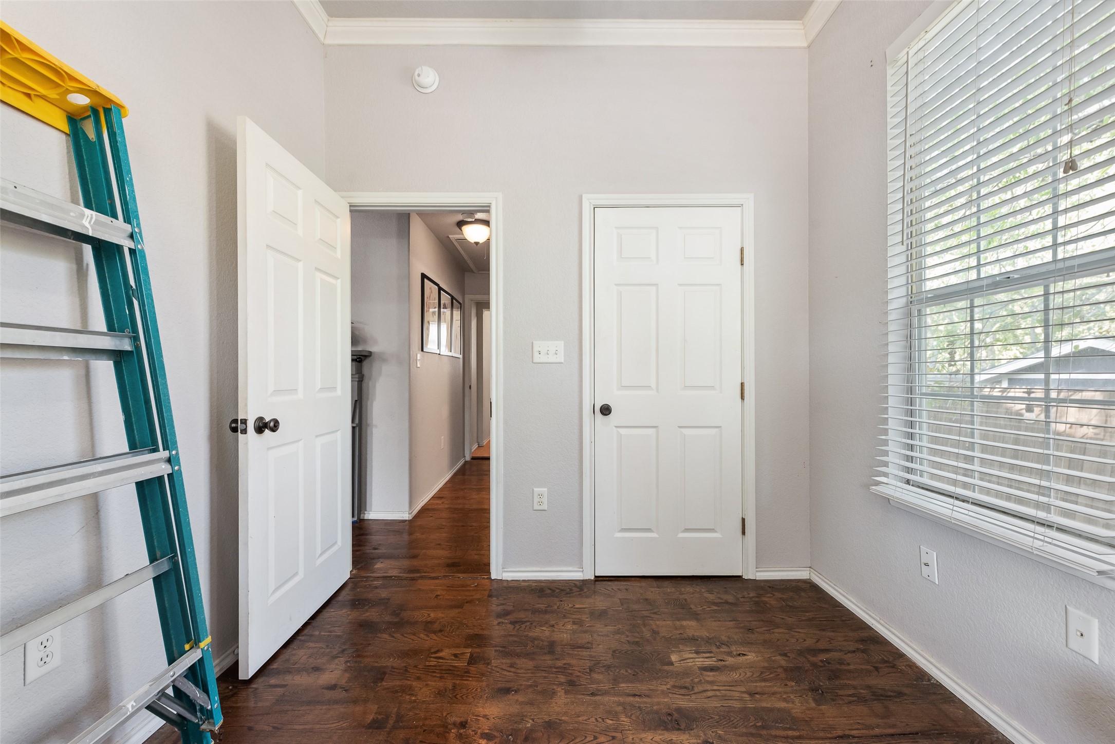 318 S Walnut Street