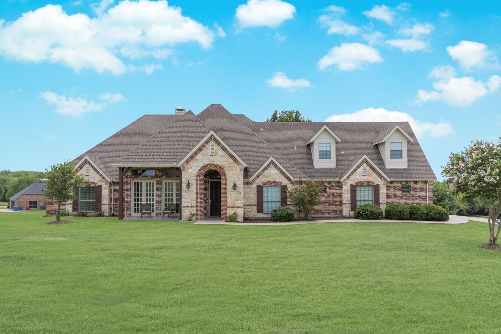 111 Whispering Winds Drive