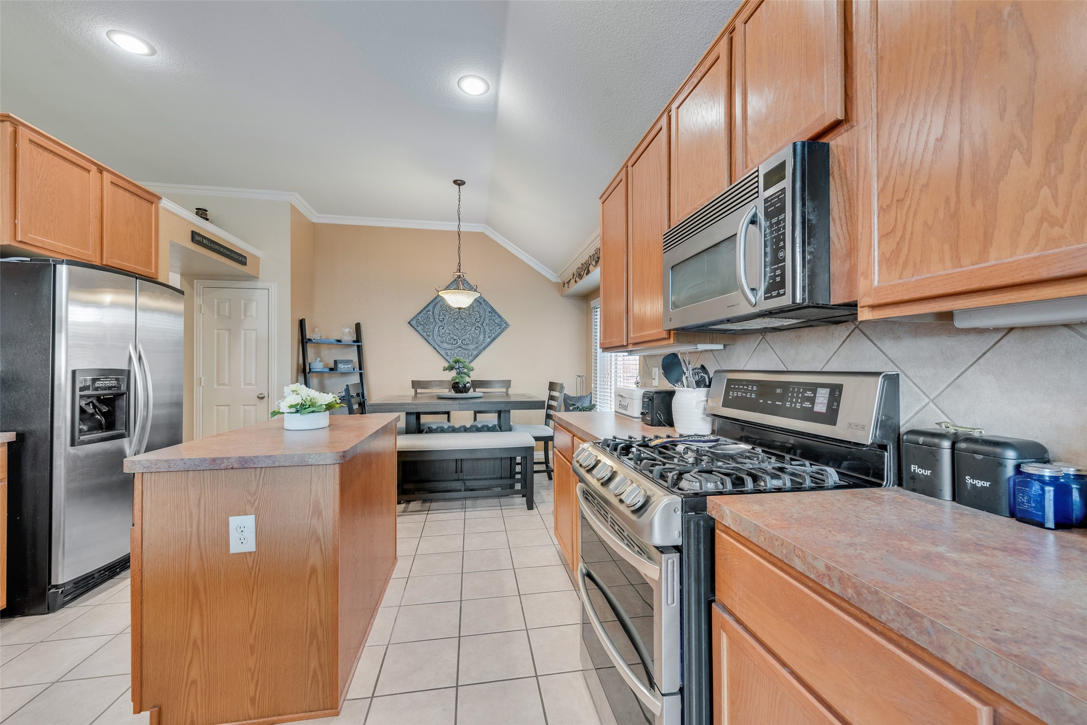 2435 Beachview Drive