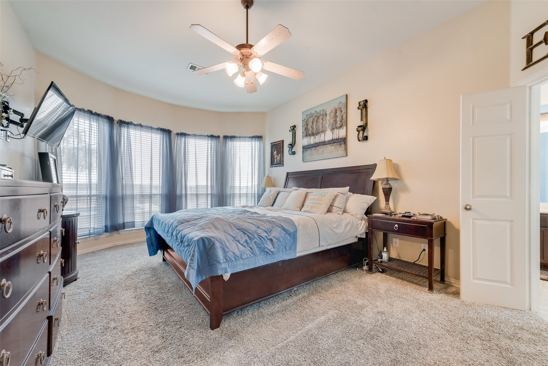 2435 Beachview Drive