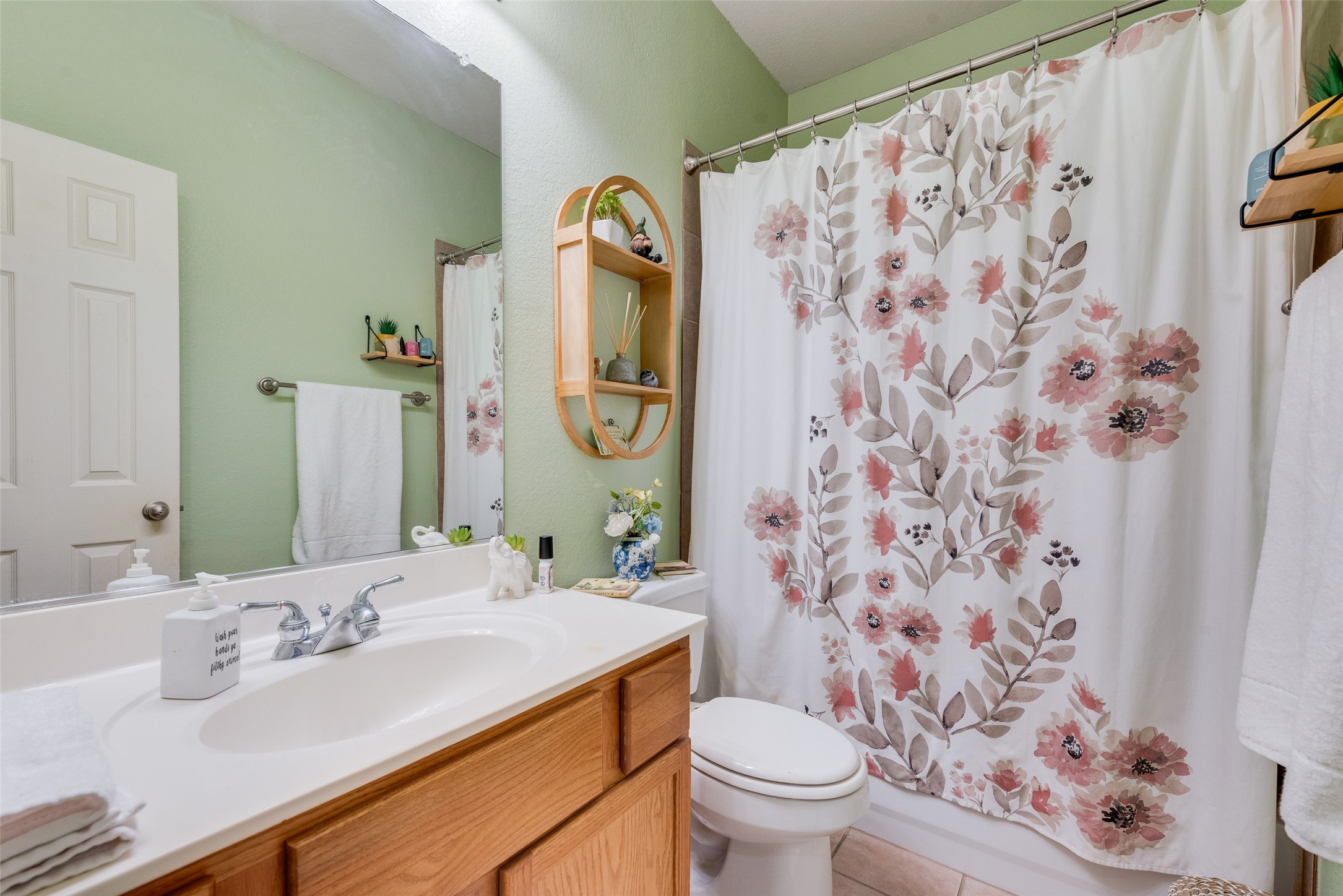 2435 Beachview Drive