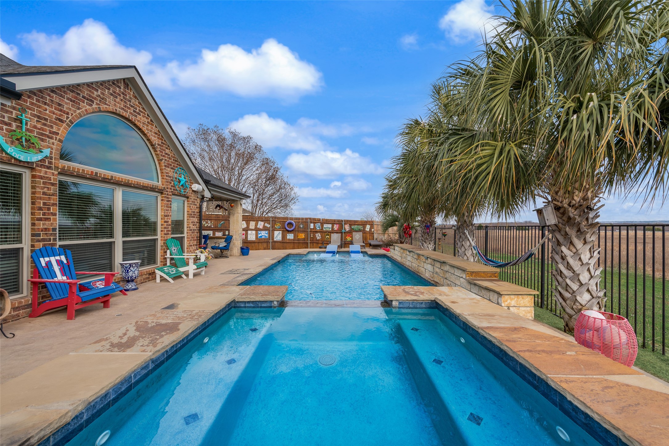 2435 Beachview Drive