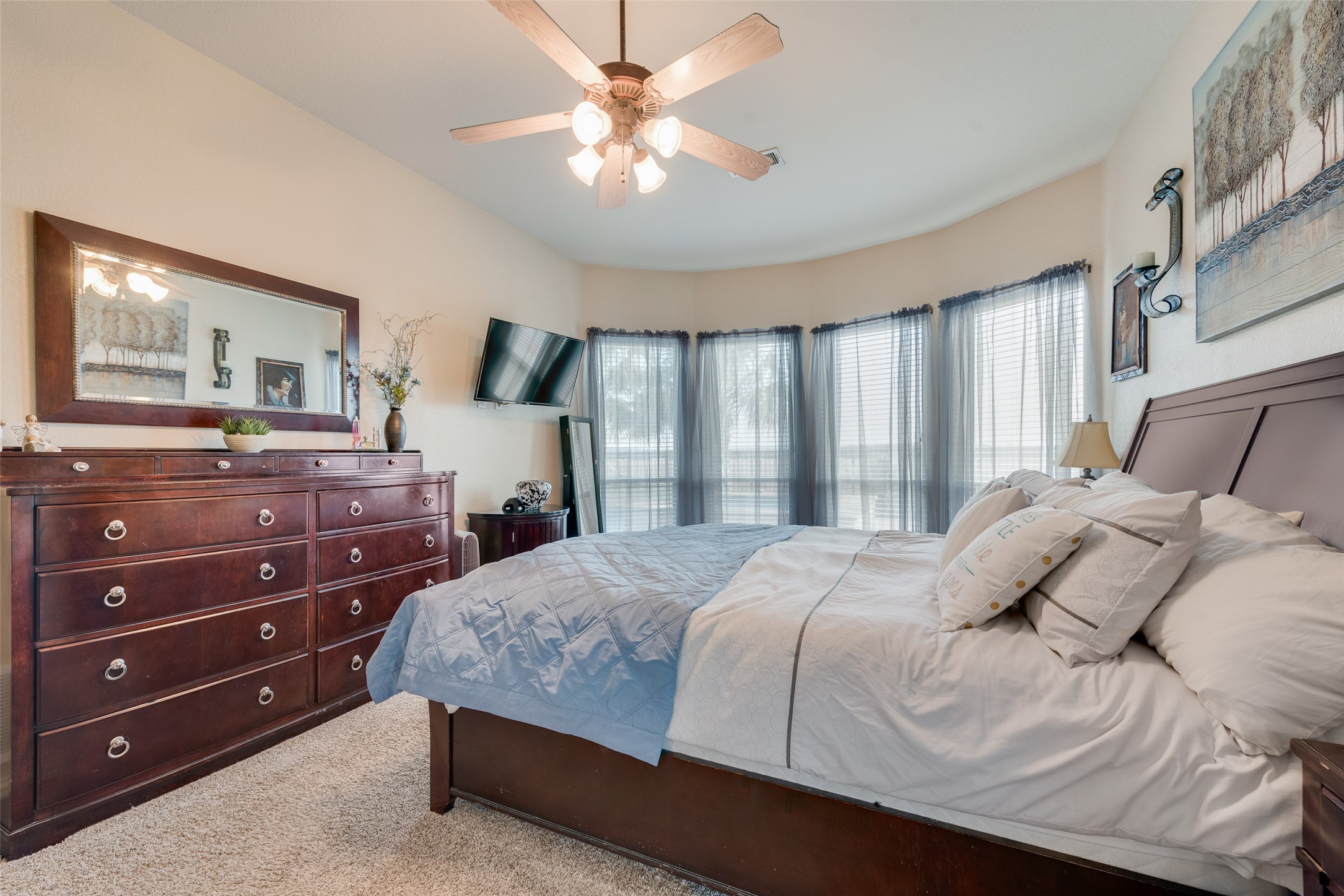 2435 Beachview Drive