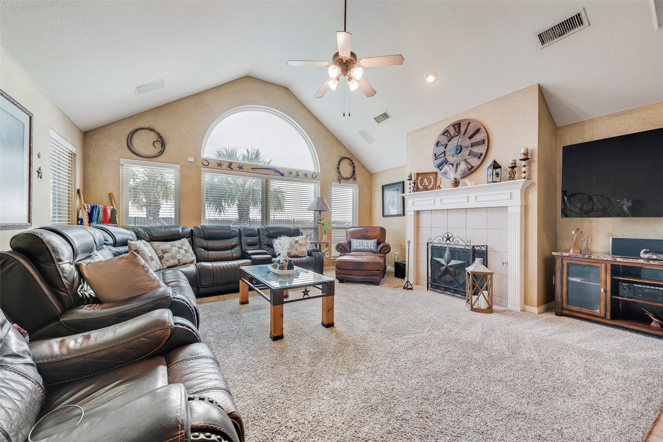 2435 Beachview Drive