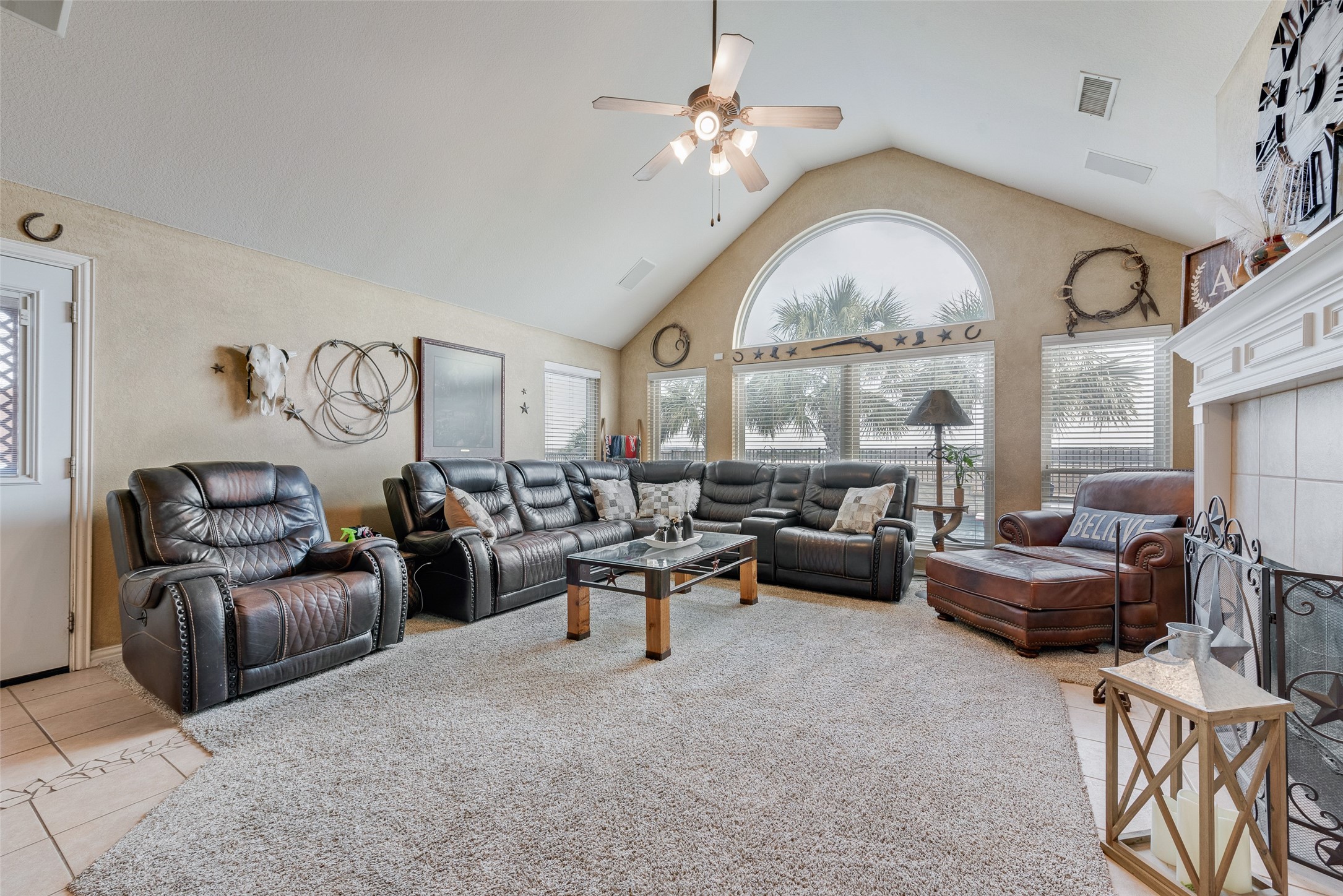 2435 Beachview Drive