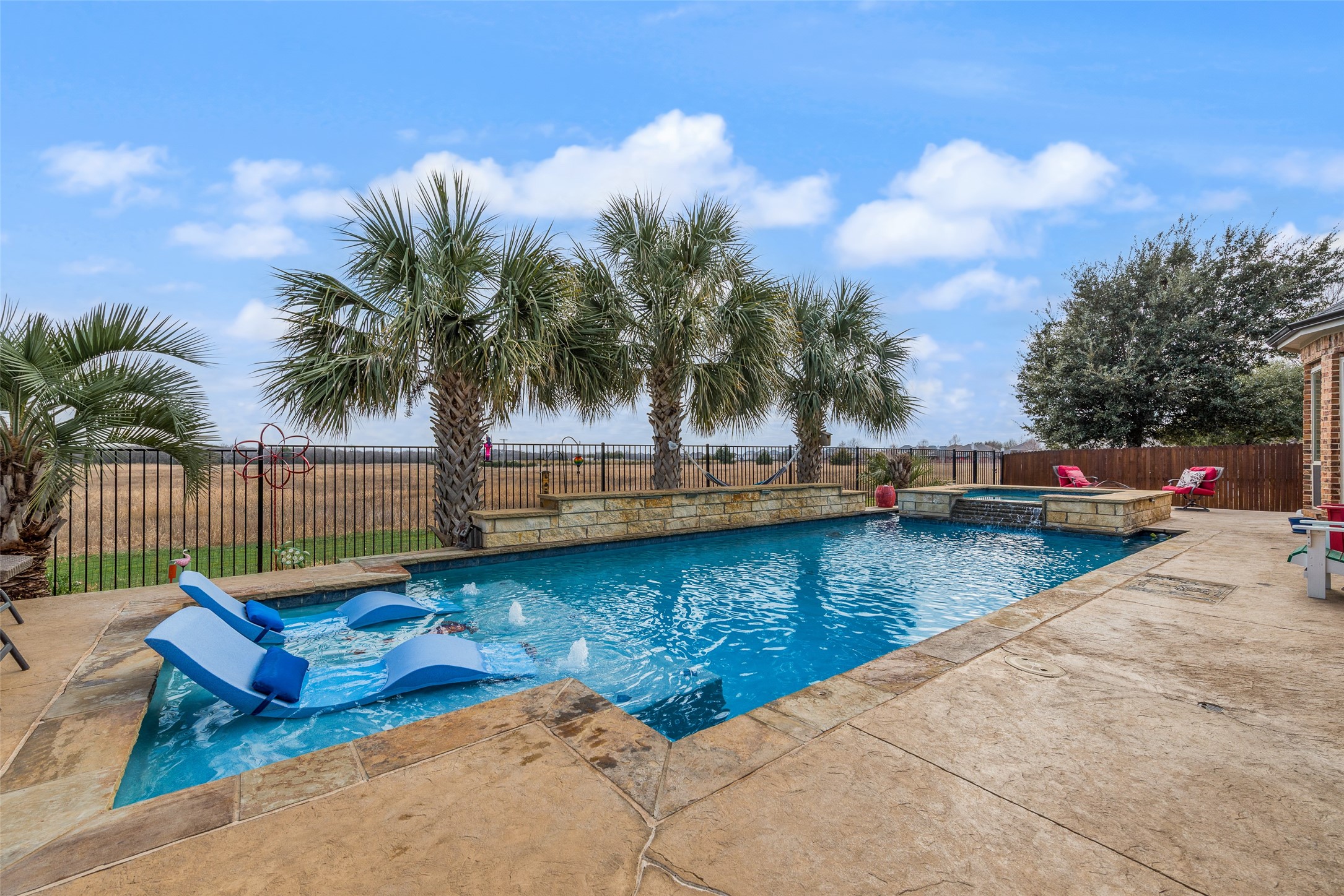 2435 Beachview Drive