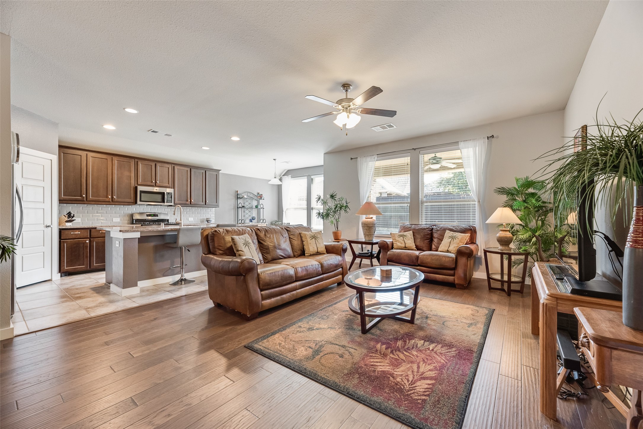 616 Forefront Avenue