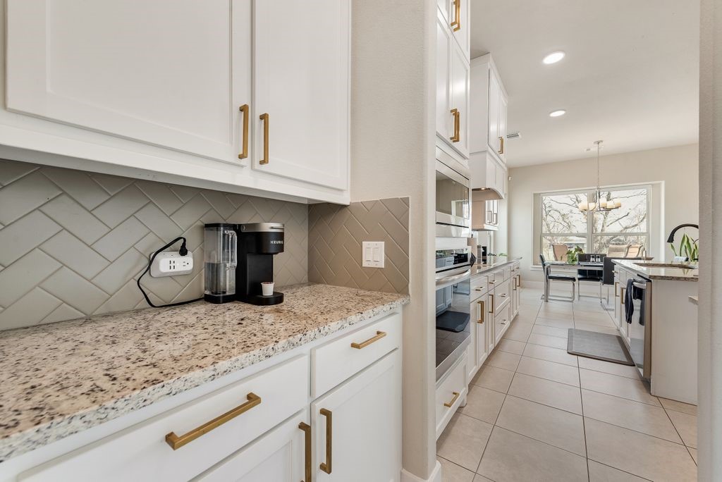 2305 Kallee Cove