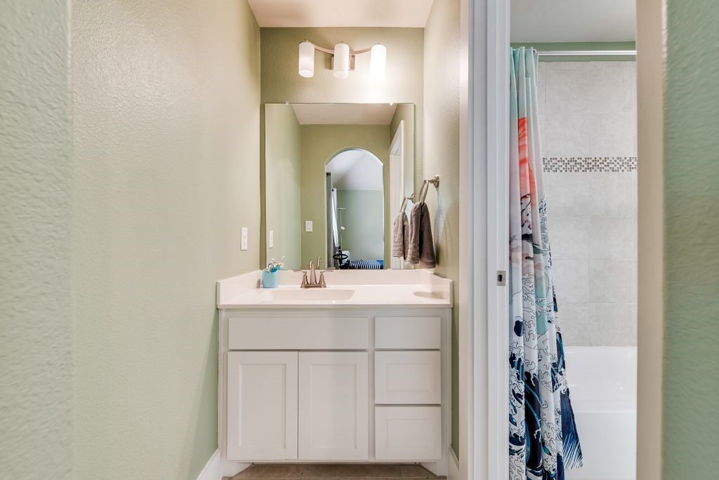 2305 Kallee Cove