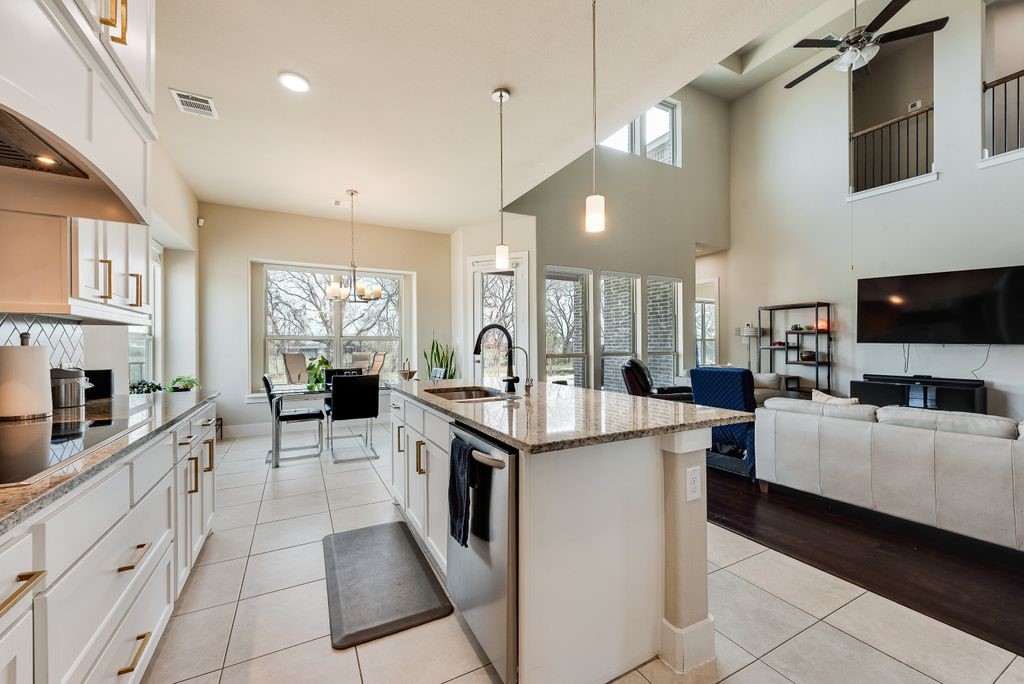 2305 Kallee Cove