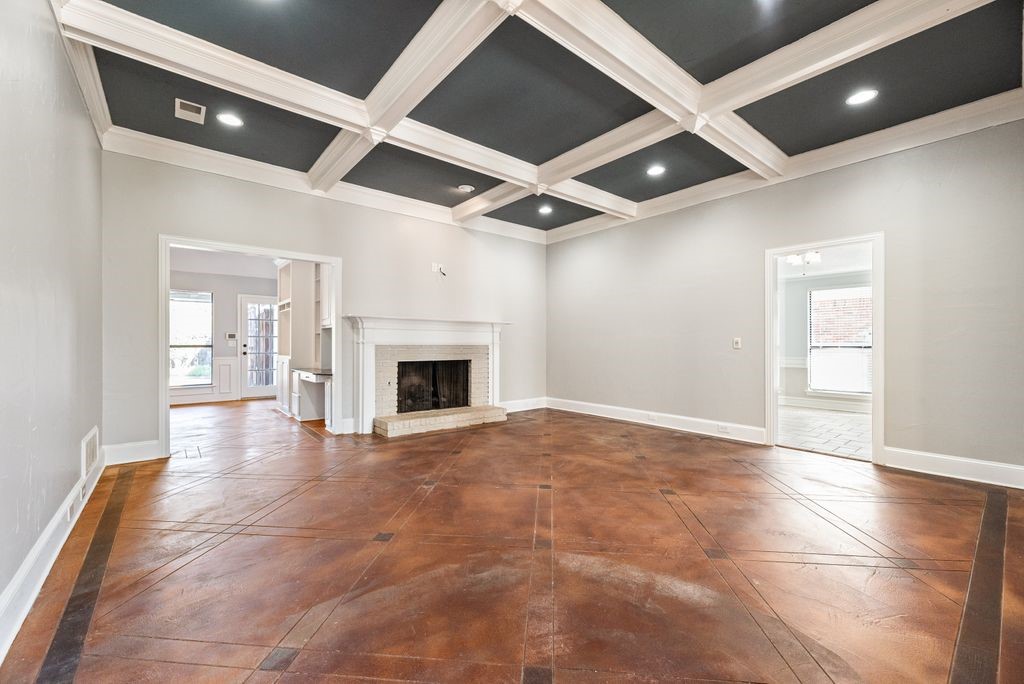 2405 Powderhorn Drive