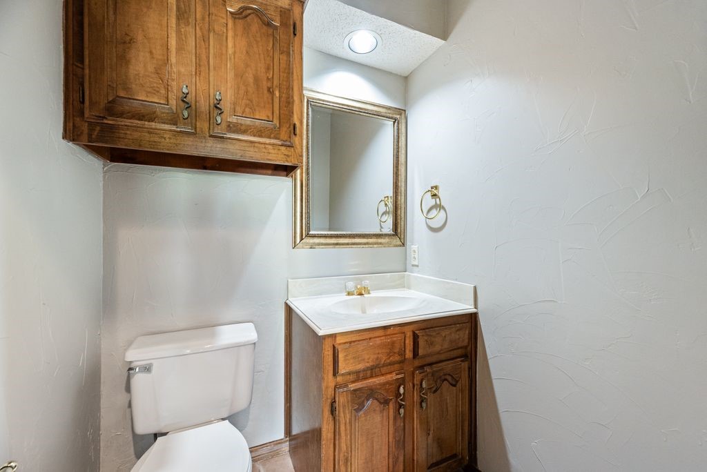 2405 Powderhorn Drive