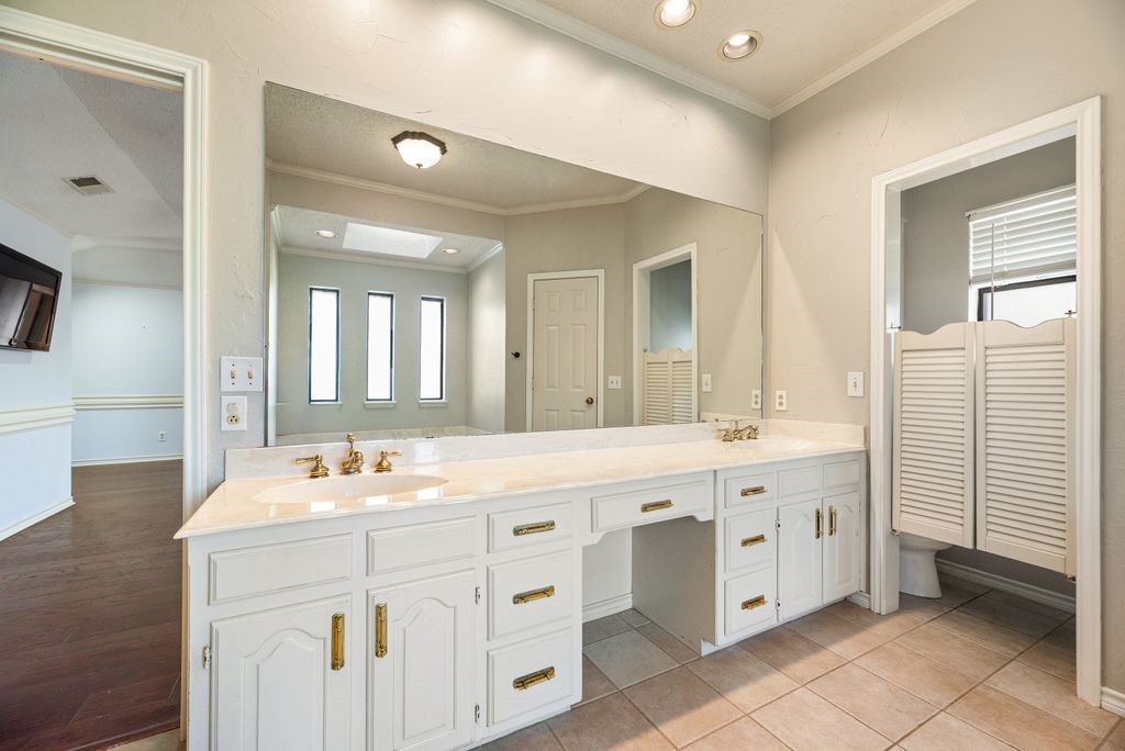 2405 Powderhorn Drive