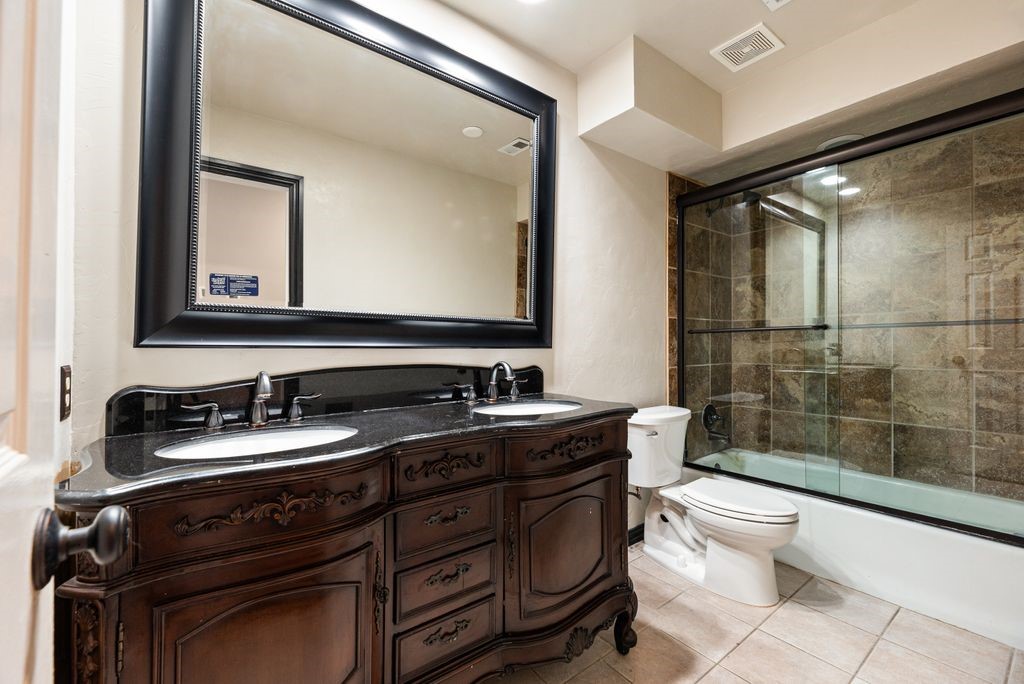 2405 Powderhorn Drive