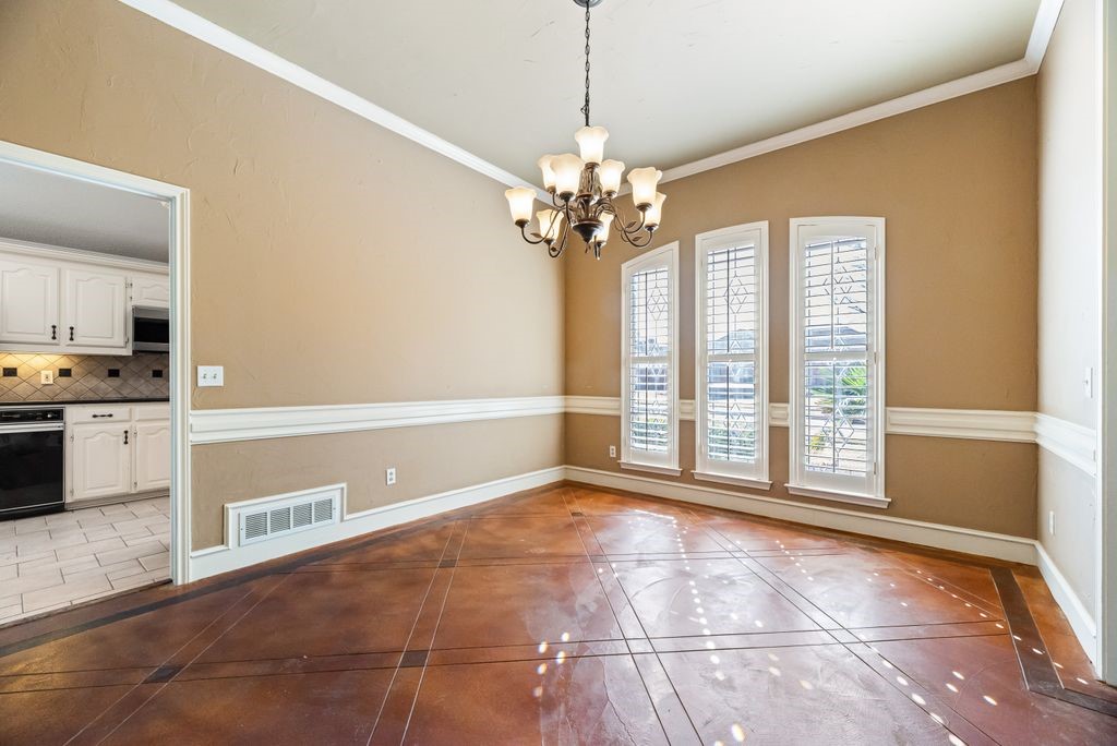 2405 Powderhorn Drive