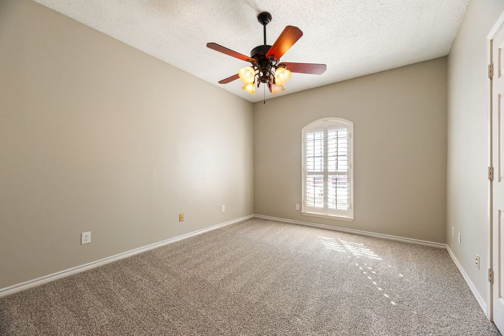 2405 Powderhorn Drive