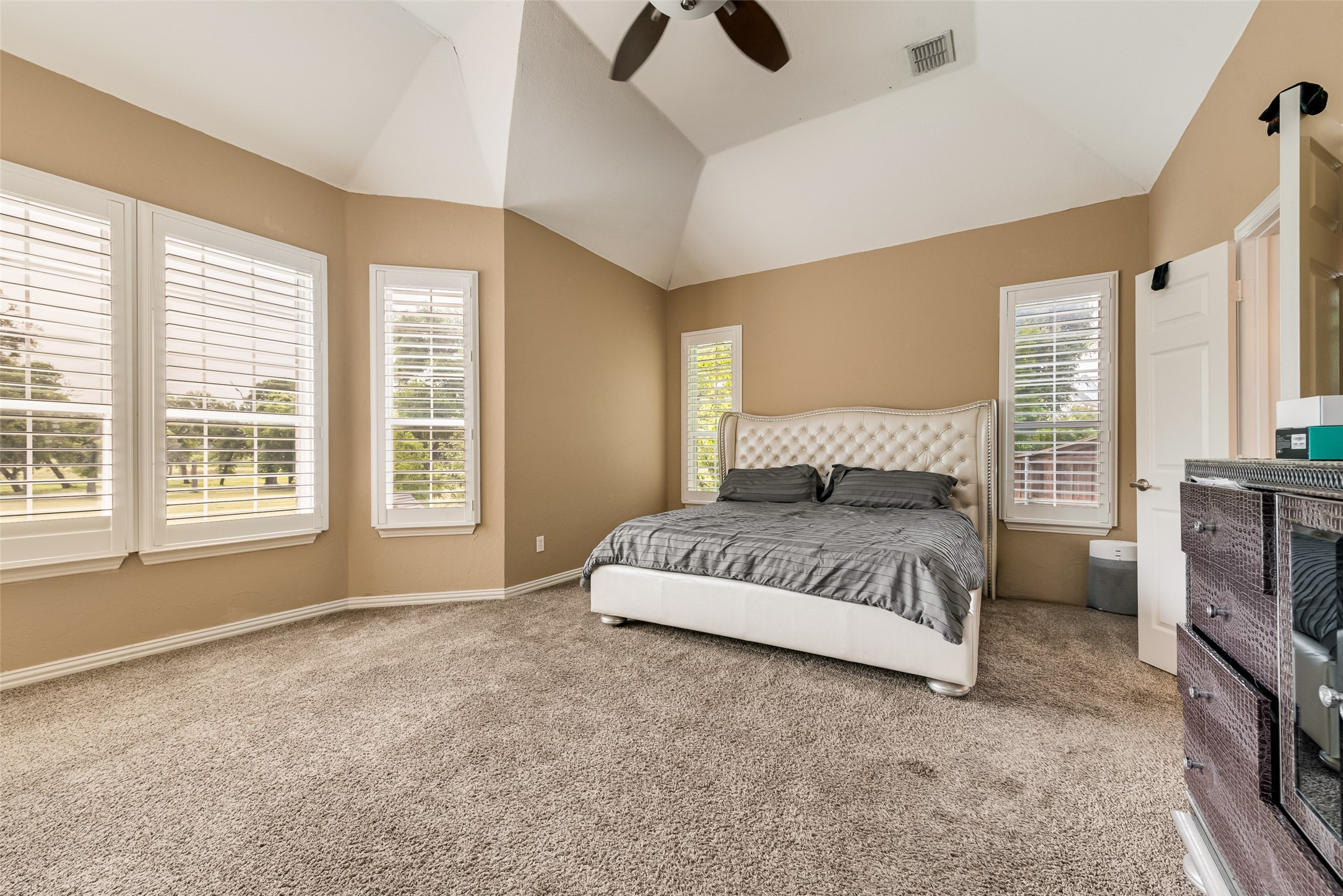 663 Links View Court