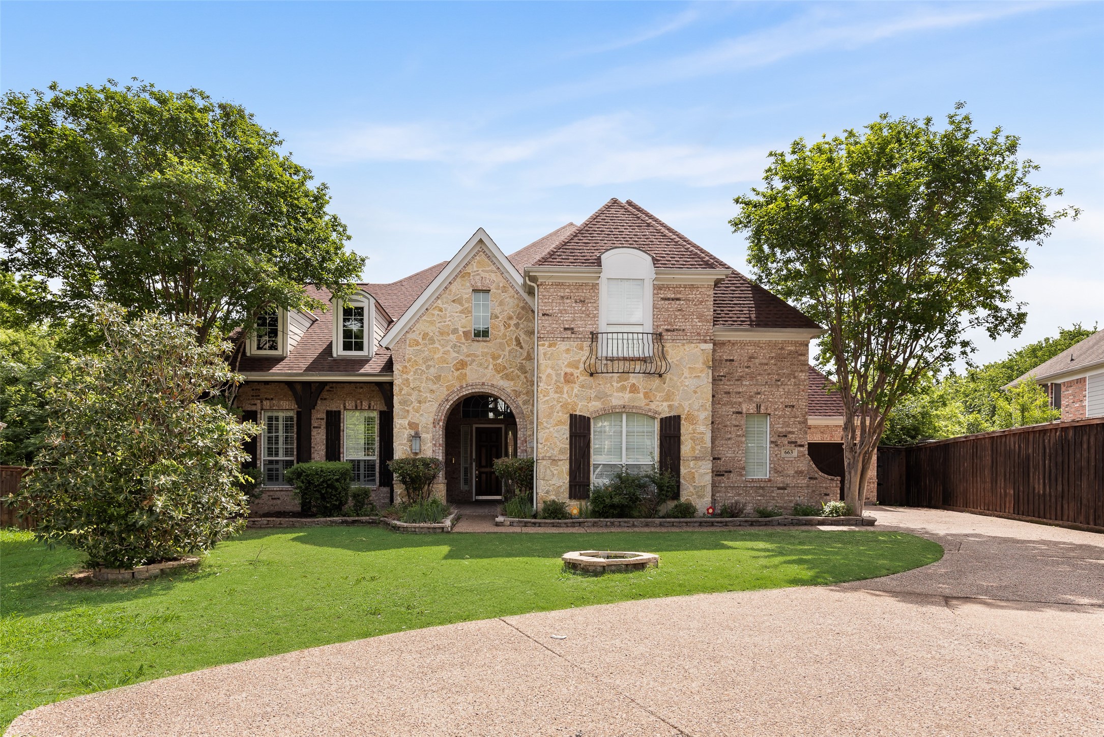 663 Links View Court