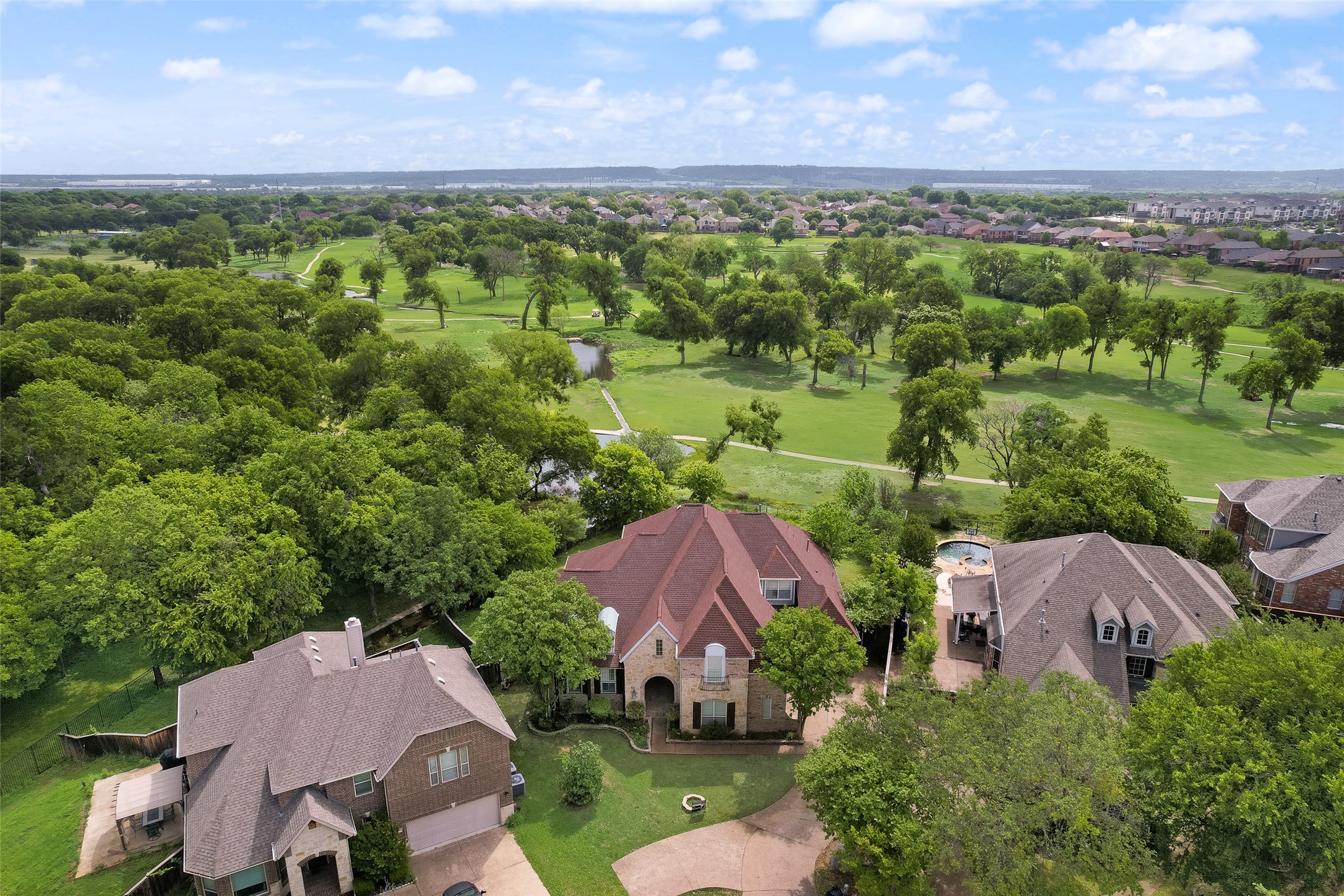 663 Links View Court