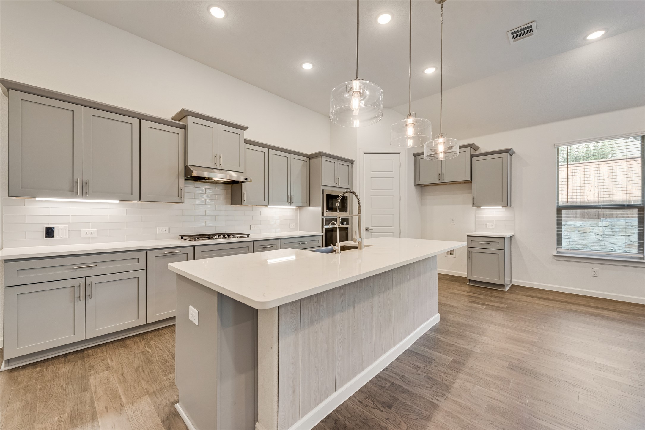 408 Remington Road N