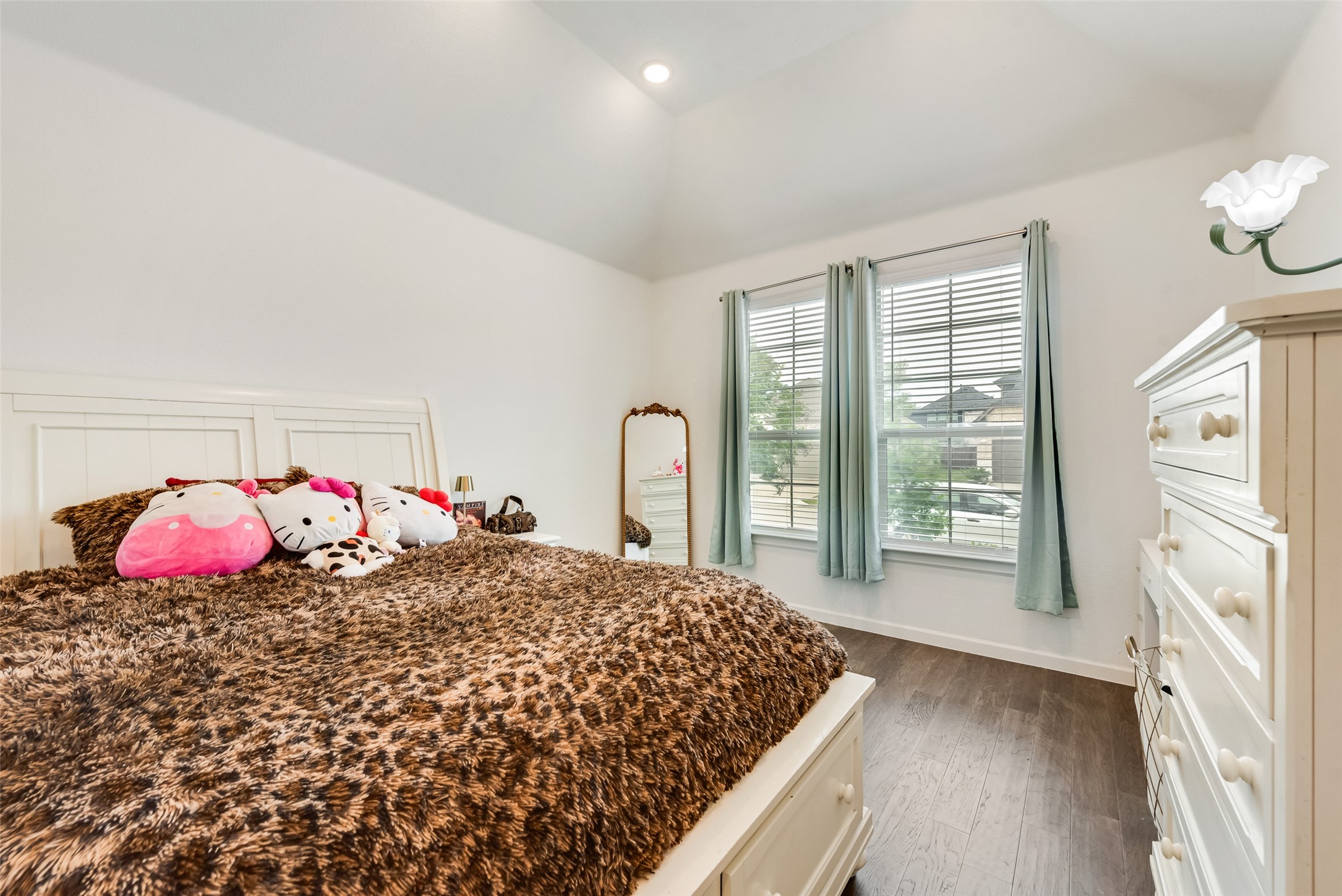 408 Remington Road N