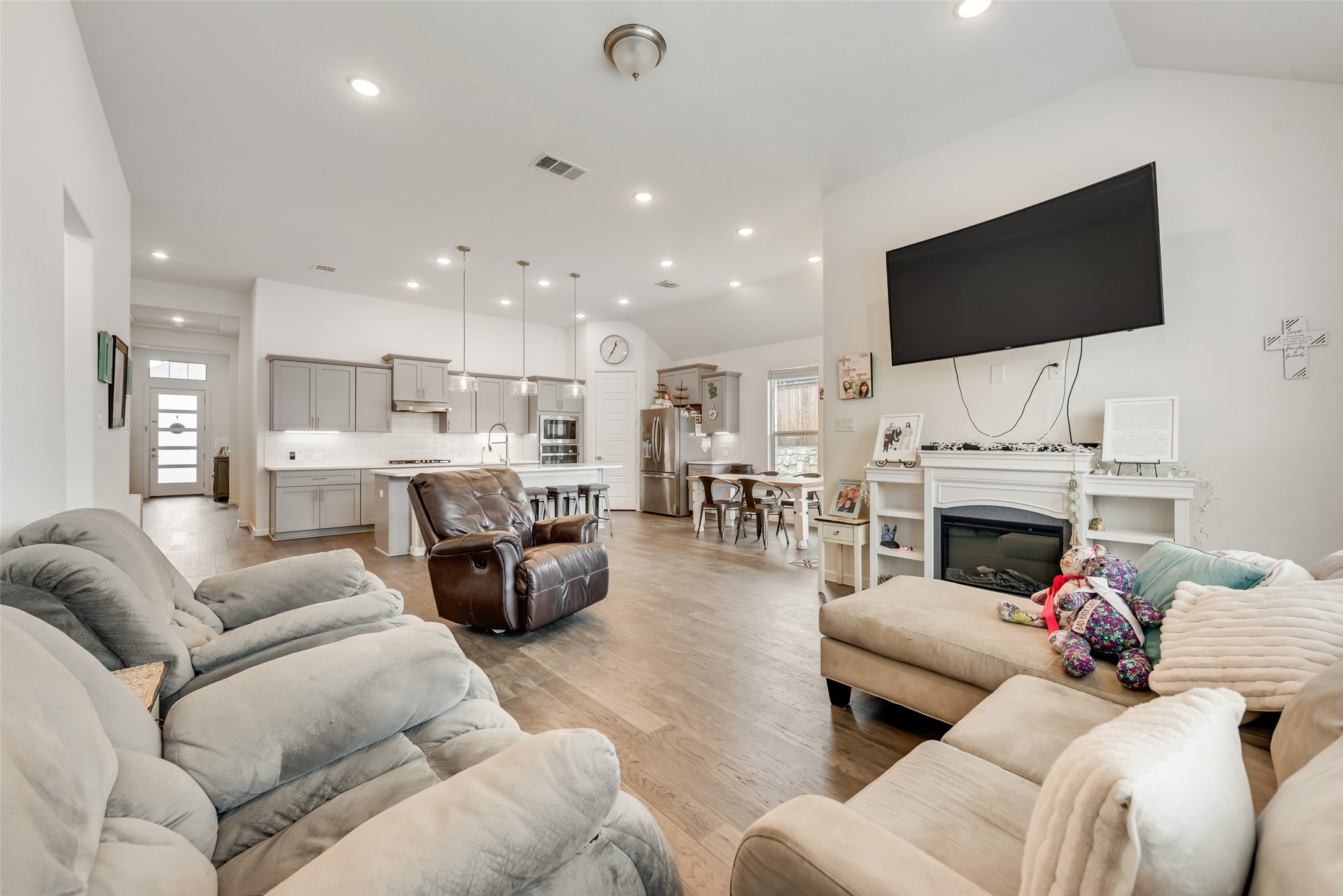 408 Remington Road N