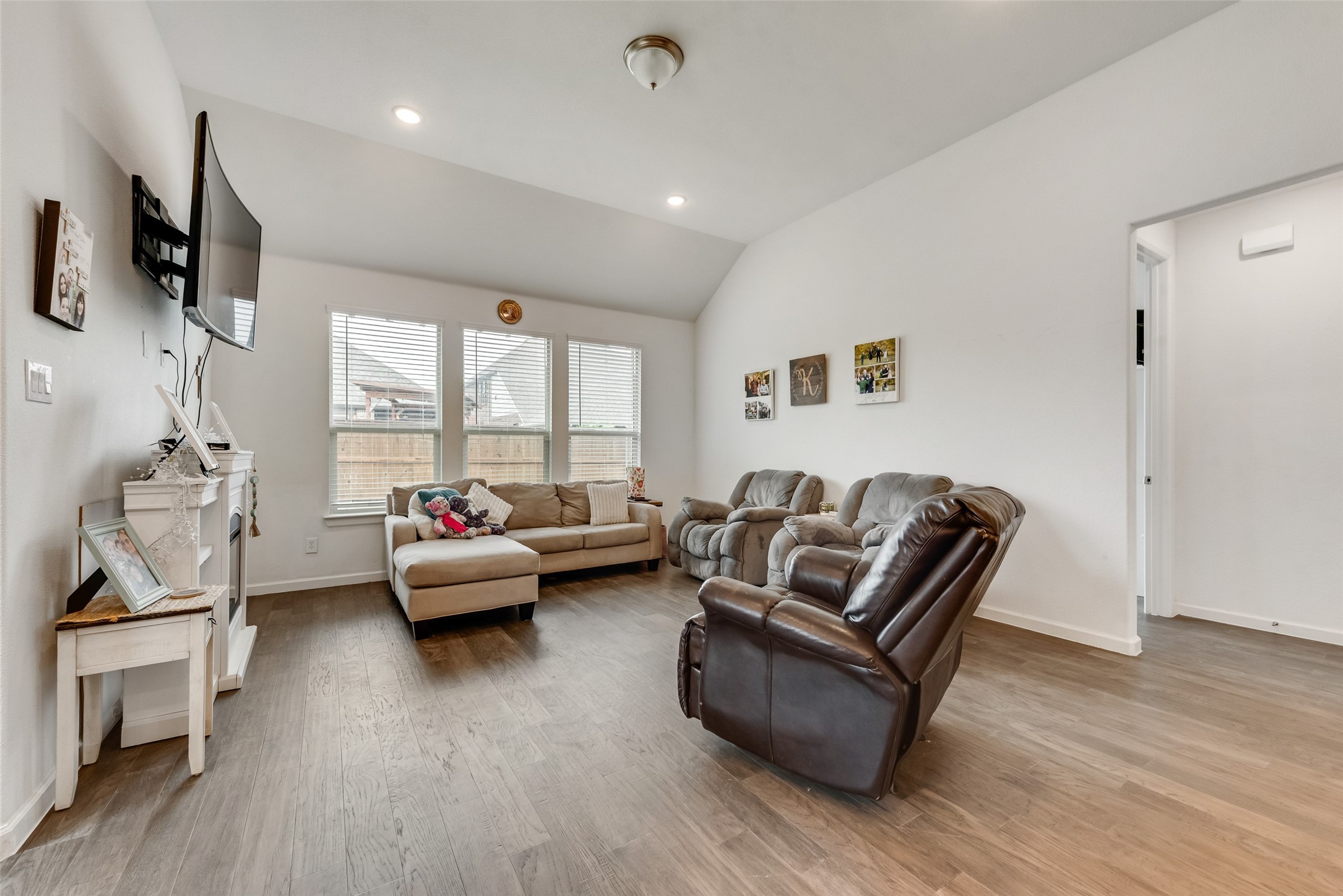 408 Remington Road N
