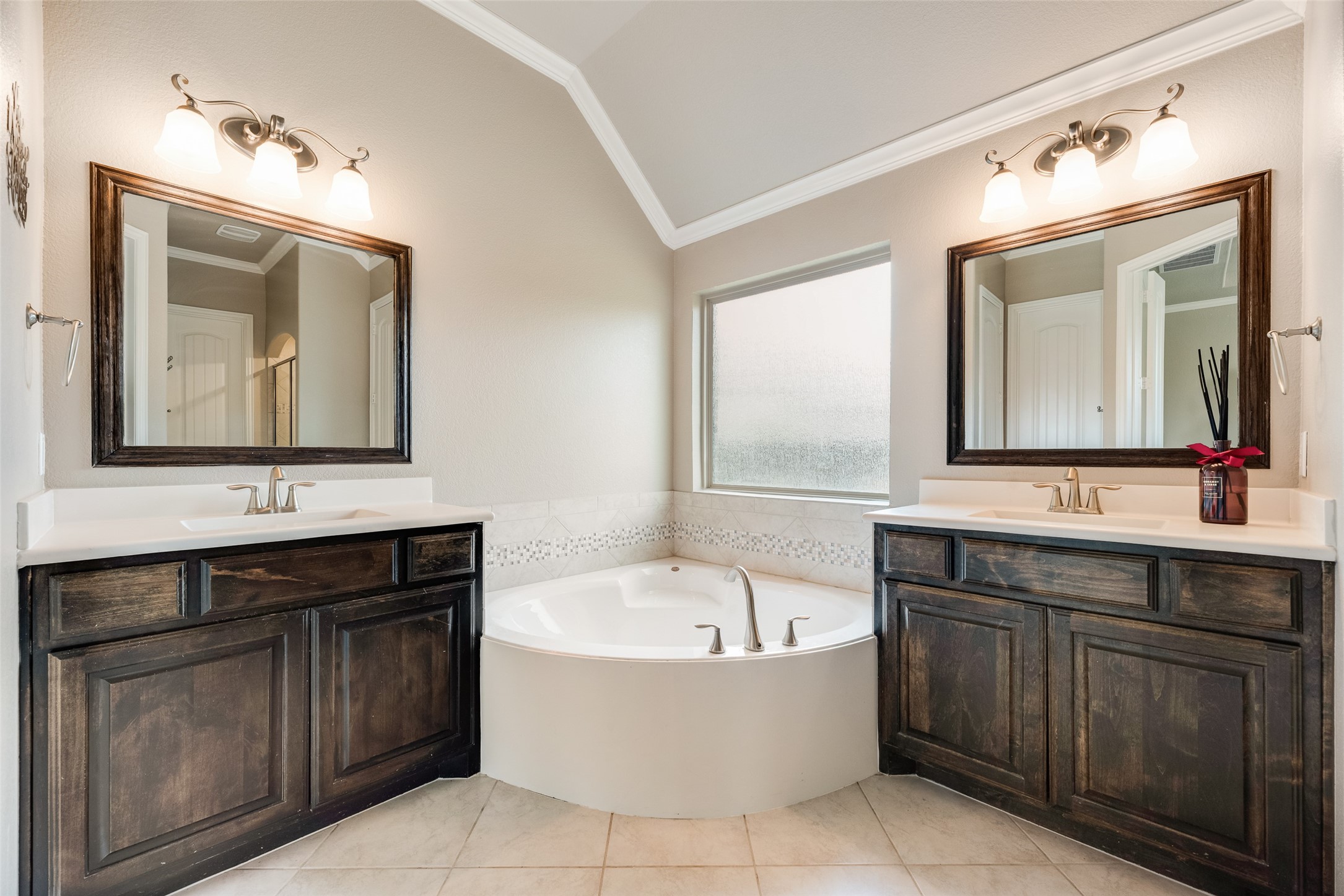 4304 Caney Creek Circle