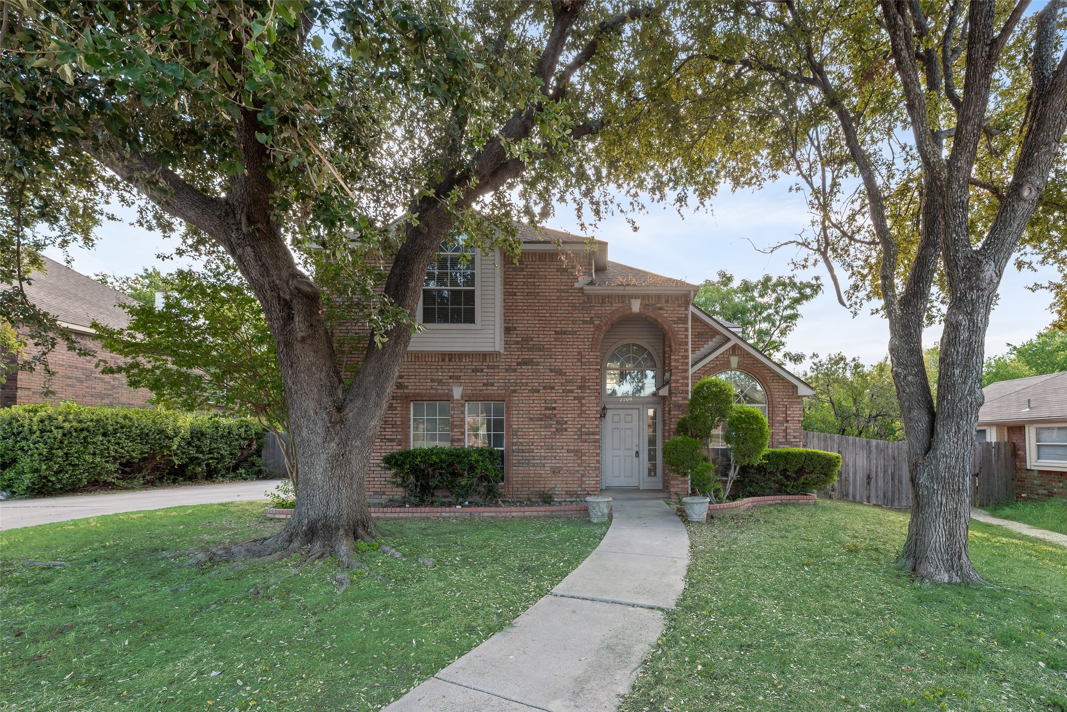 2209 Norwich Place