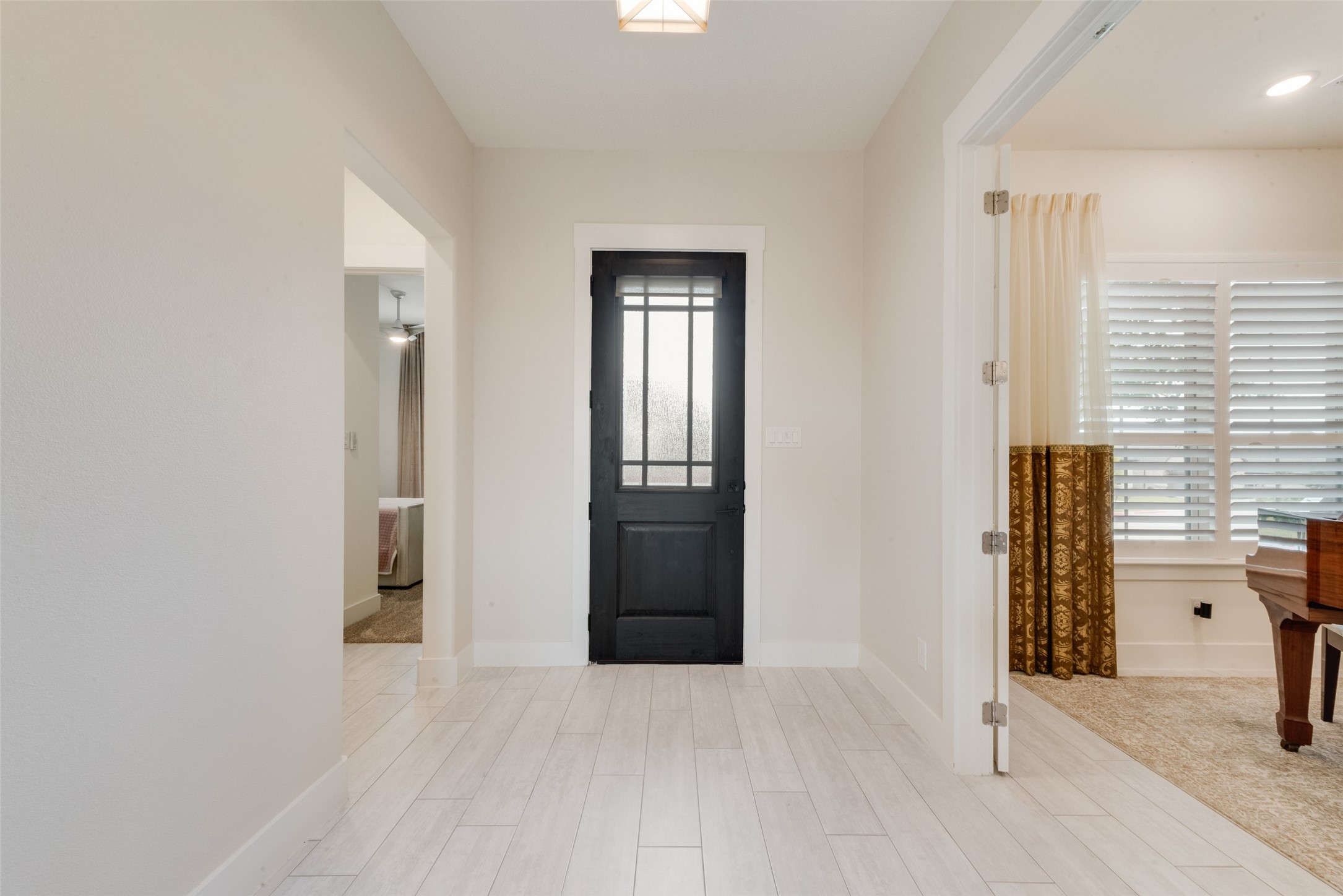 830 Rio Vista Lane