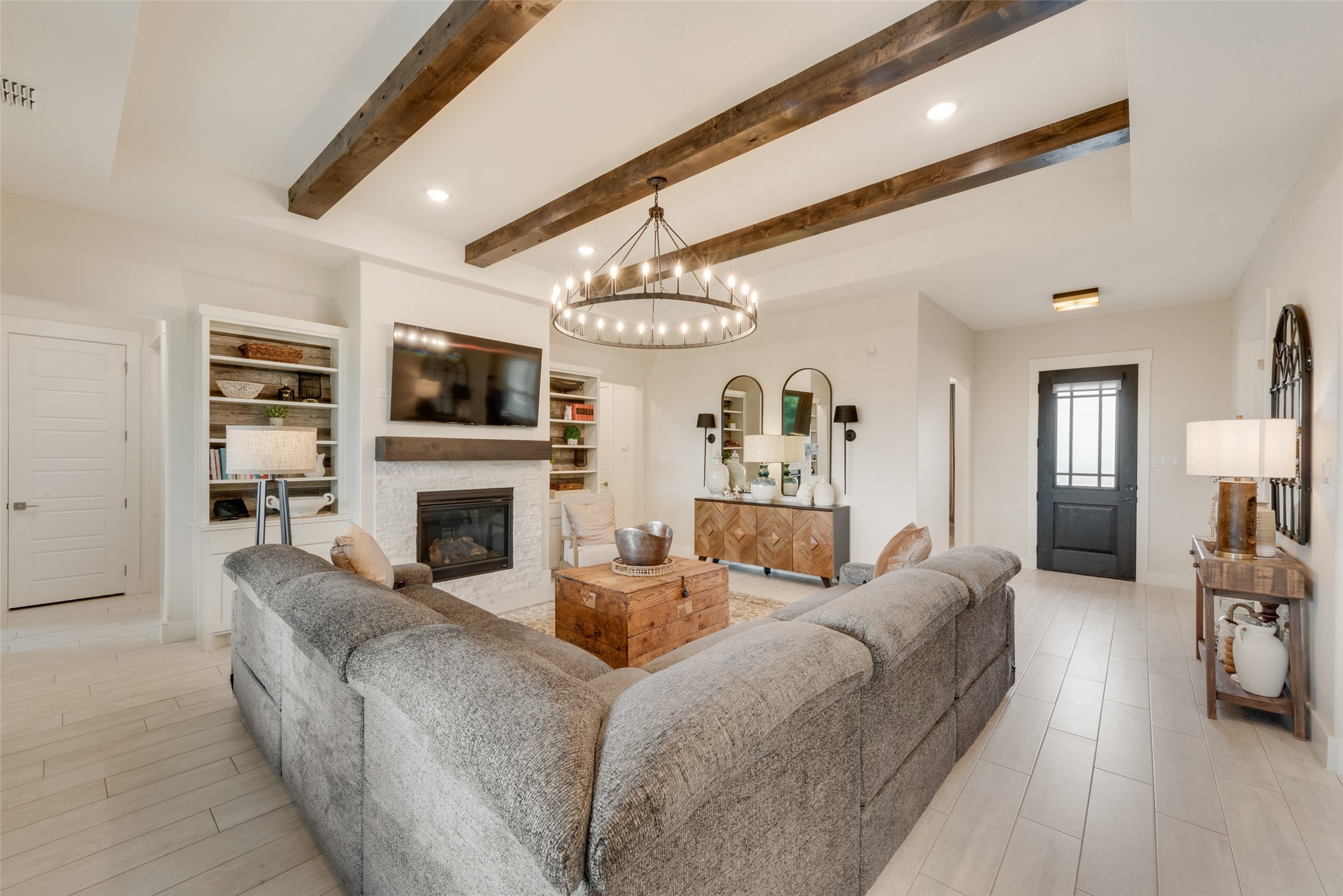 830 Rio Vista Lane