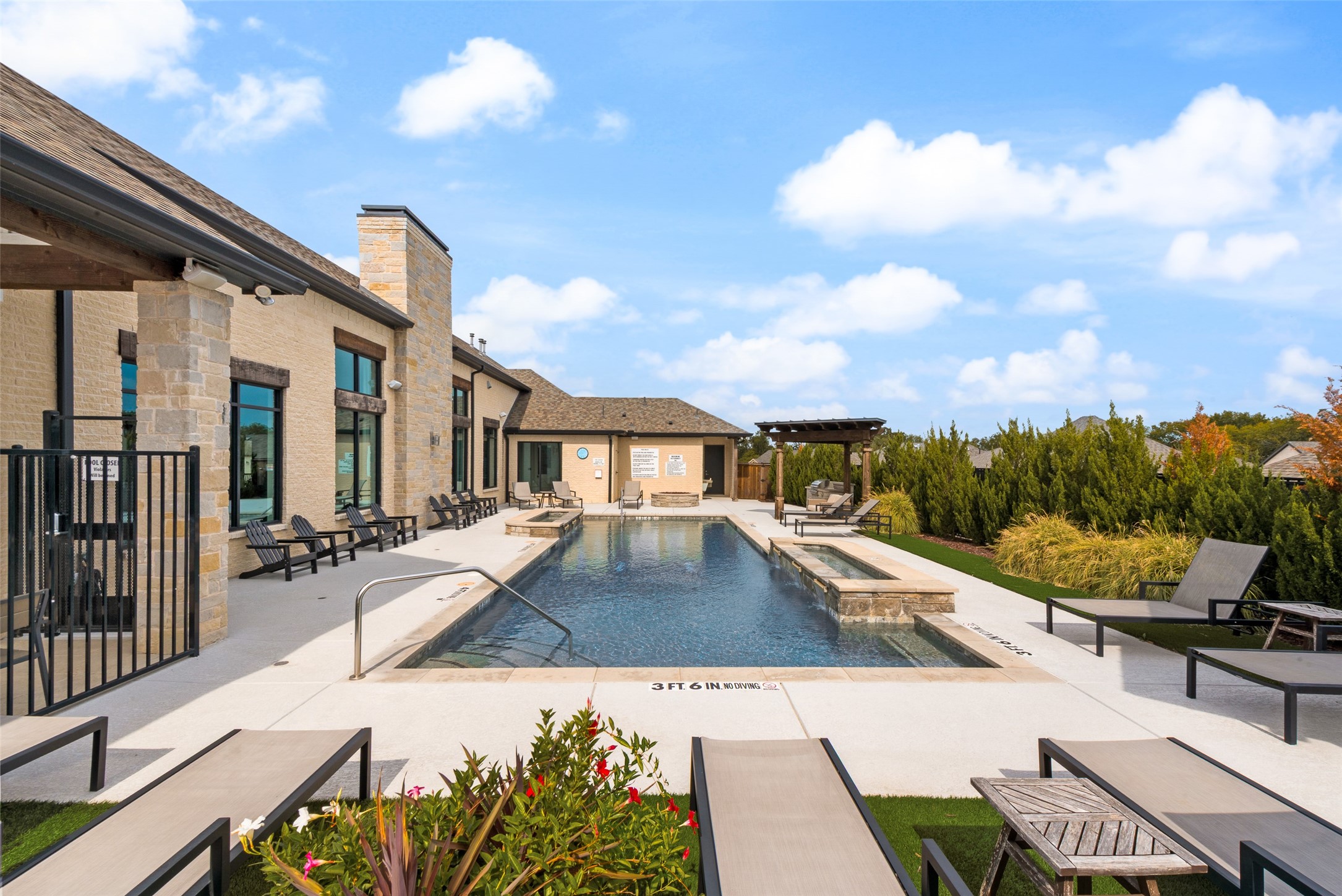 830 Rio Vista Lane