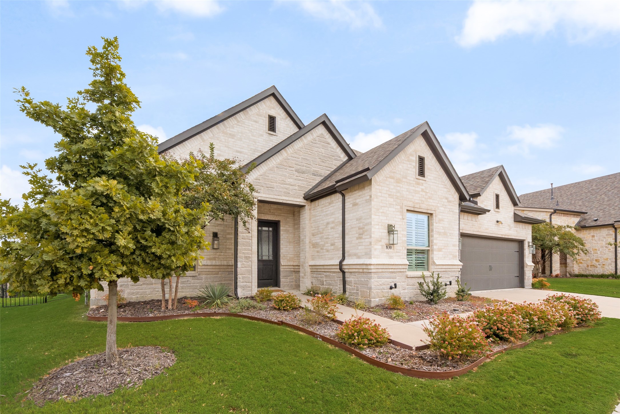 830 Rio Vista Lane