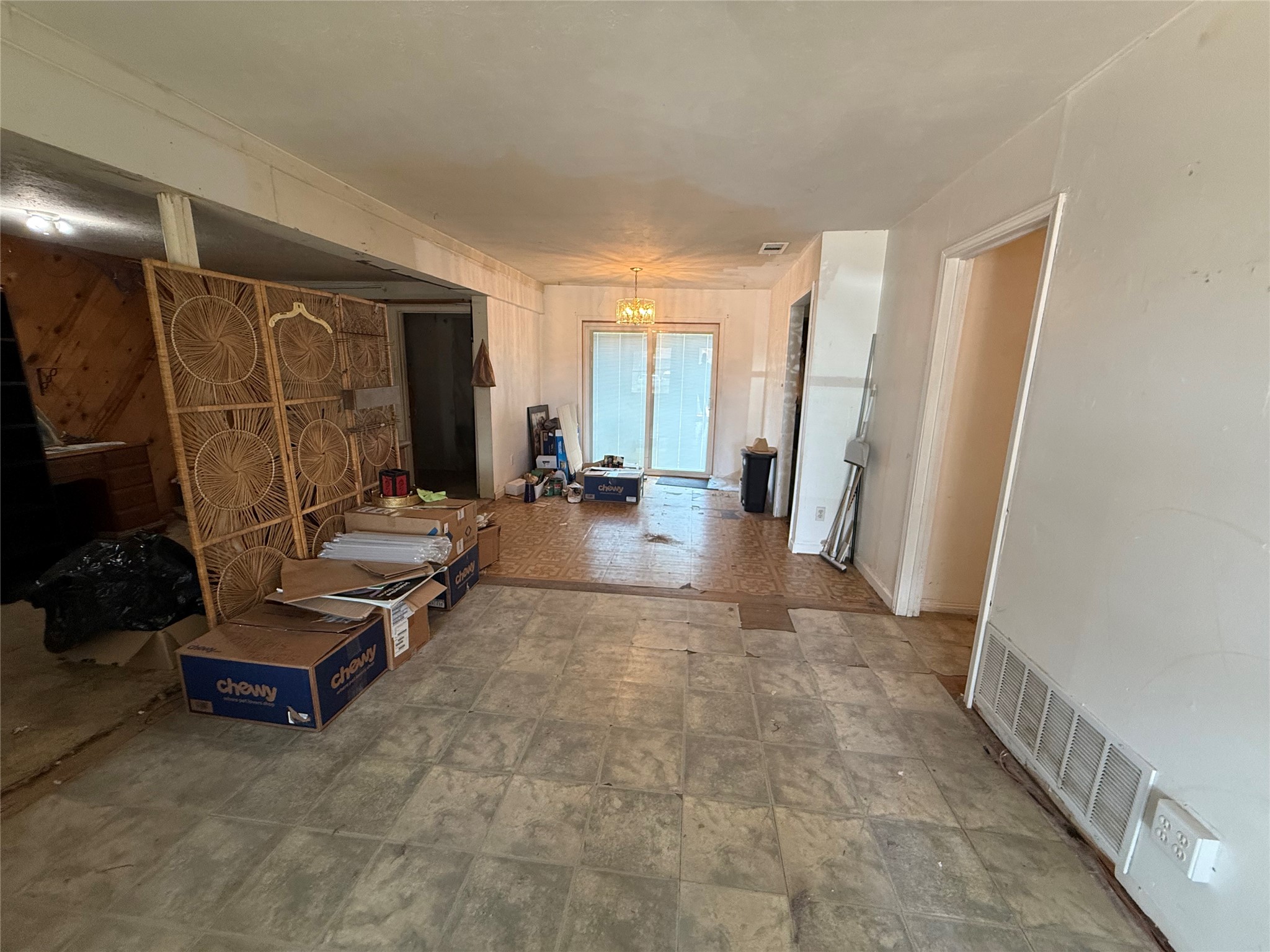 2517 W 7th Street