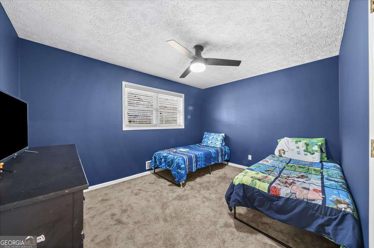513 Rivercrest Drive