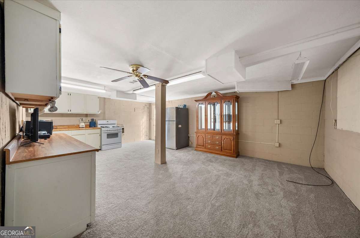 513 Rivercrest Drive
