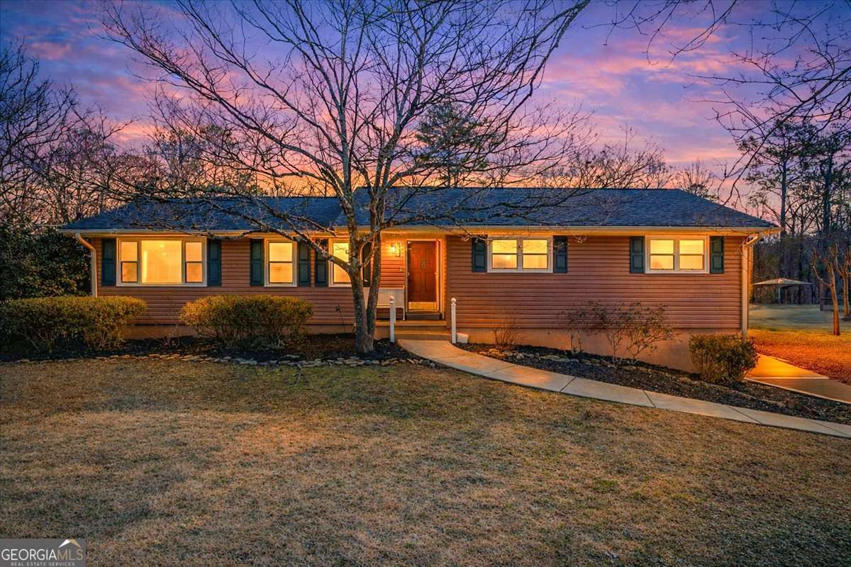 513 Rivercrest Drive