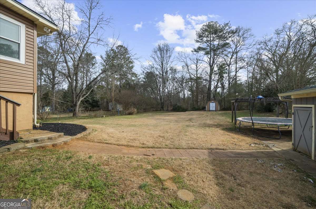 513 Rivercrest Drive