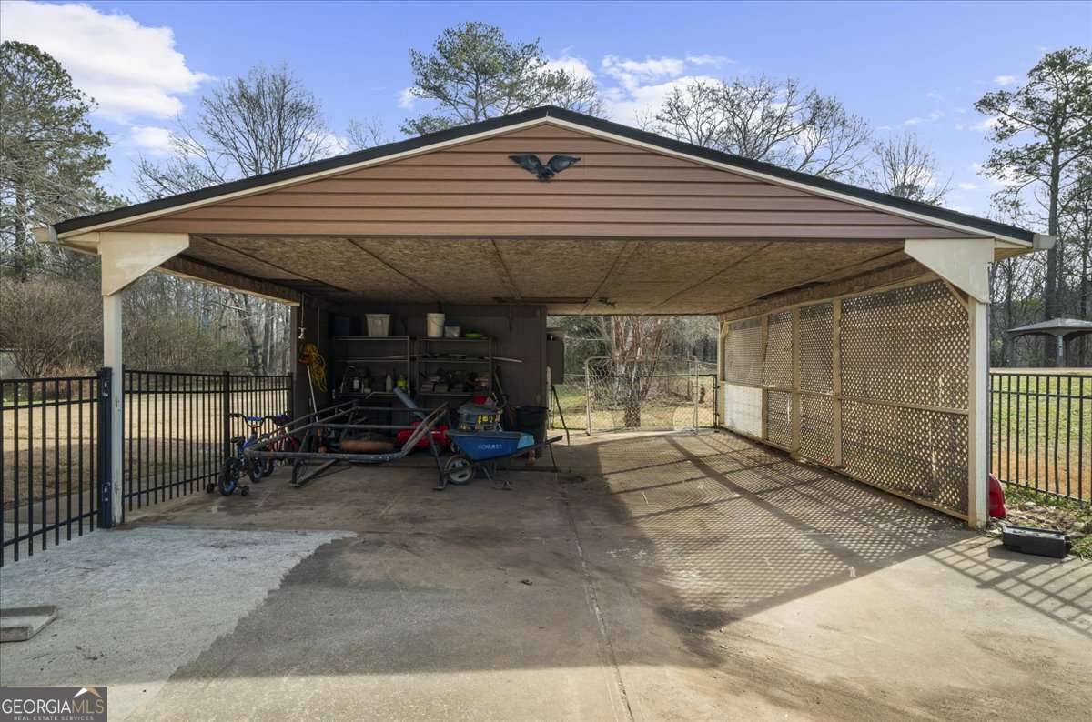 513 Rivercrest Drive
