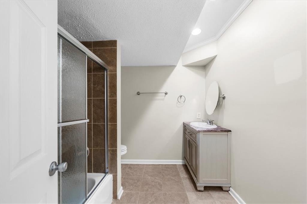 6851 Roswell Road Unit O11