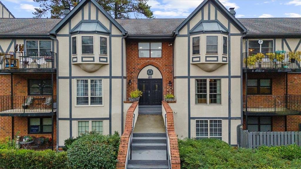 6851 Roswell Road Unit O11