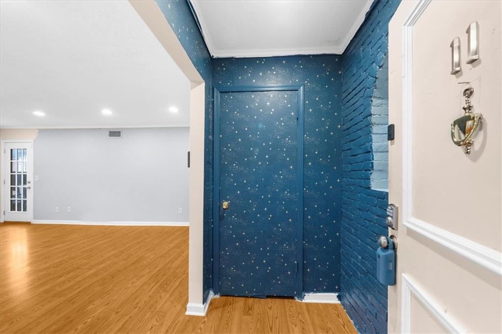 6851 Roswell Road Unit O11