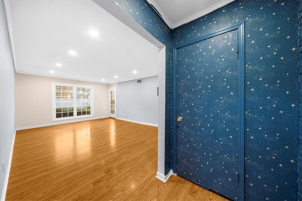 6851 Roswell Road Unit O11