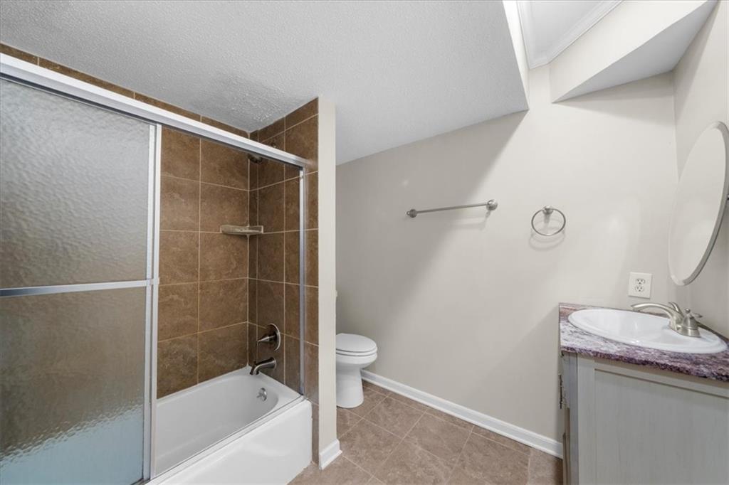 6851 Roswell Road Unit O11