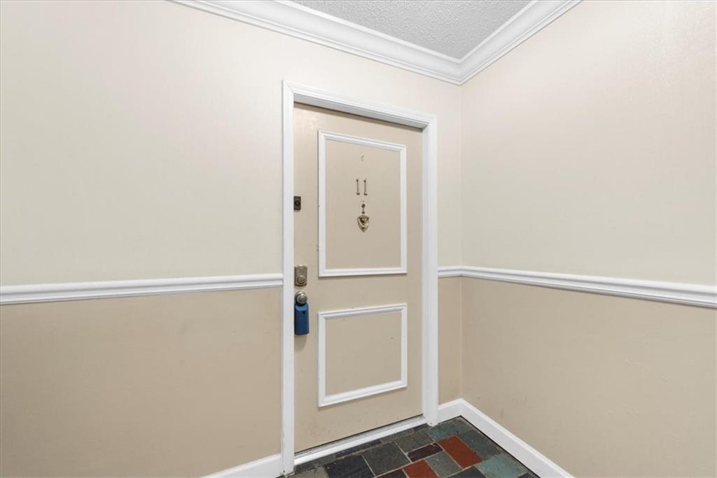 6851 Roswell Road Unit O11