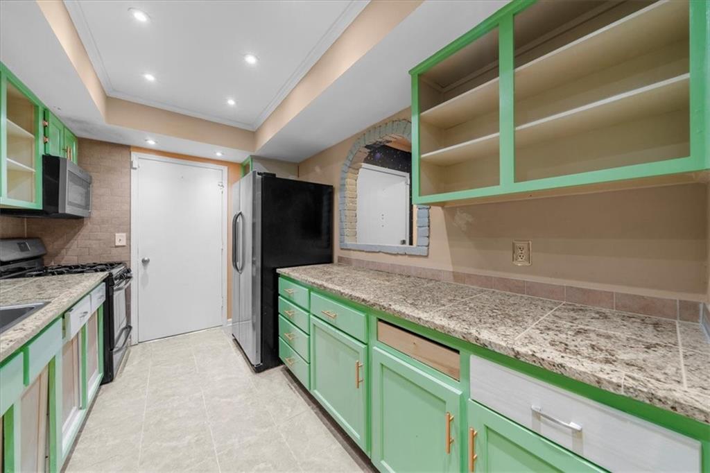 6851 Roswell Road Unit O11