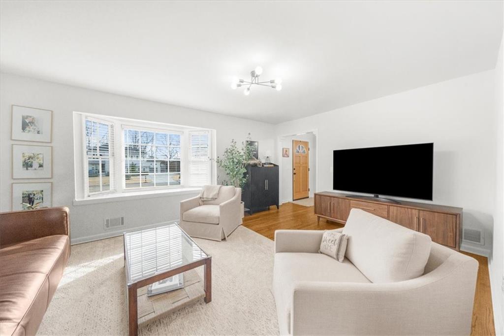 1143 Wonder Lane