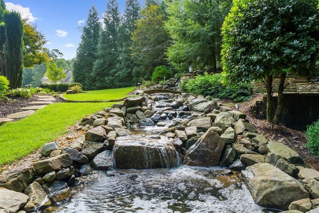 601 Rocky Creek Point