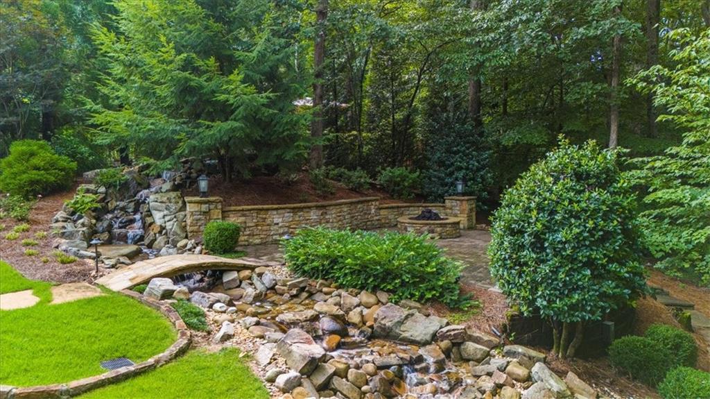 601 Rocky Creek Point