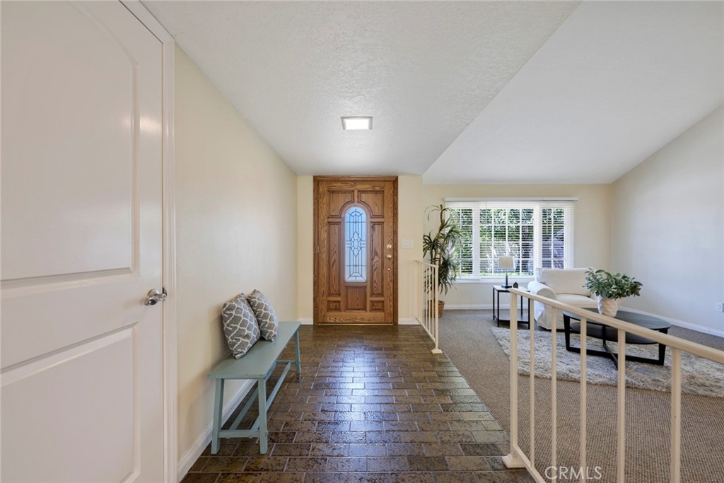 1319 N Navarro Place